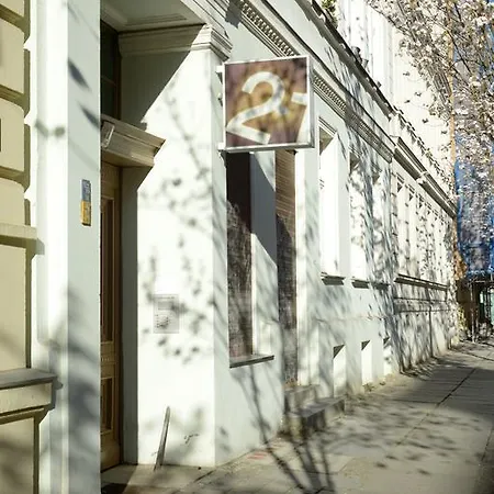 21 Mitte *